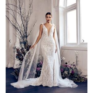Elegant White Lace Wedding Dress